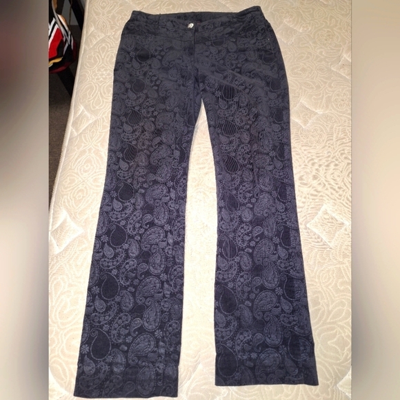 A Laura di Sarpi black denim jeans in a womens medium. 17" waist x 28" inseam - Picture 1 of 4
